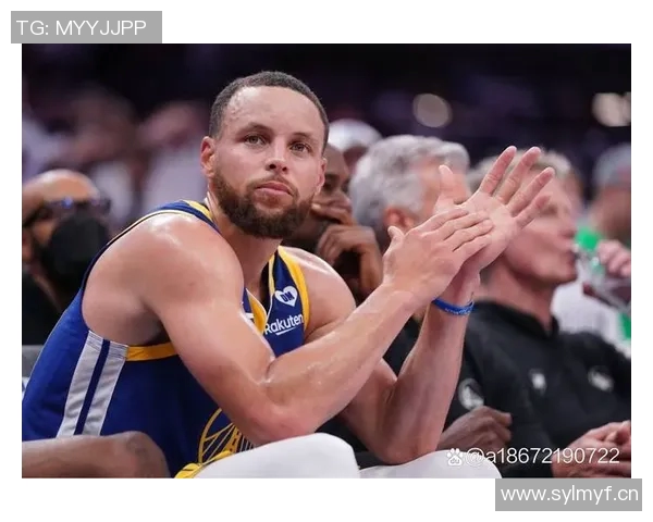 科尔称赞库里是球队核心一切战术围绕他展开 科尔称赞库里是球队核心一切战术围绕他展开