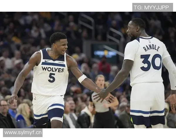 森林狼与湖人首发阵容对决爱德华兹领衔挑战明星球员兰德尔与戈贝尔 森林狼与湖人首发阵容对决爱德华兹领衔挑战明星球员兰德尔与戈贝尔
