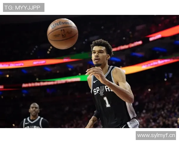 马刺季前赛全胜福克斯因伤缺席球队依然表现出色