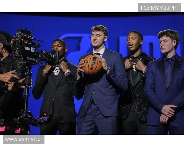 弗拉格成为詹姆斯后最年轻球员达成250分100板50助成就 弗拉格成为詹姆斯后最年轻球员达成250分100板50助成就