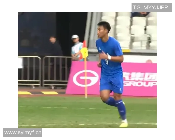 山东U20队表现出色杜月徵险些破门上半场战平上海U20队0比0