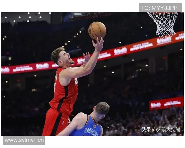 只管打球好看三球表现抢眼却三分失准成比赛遗憾